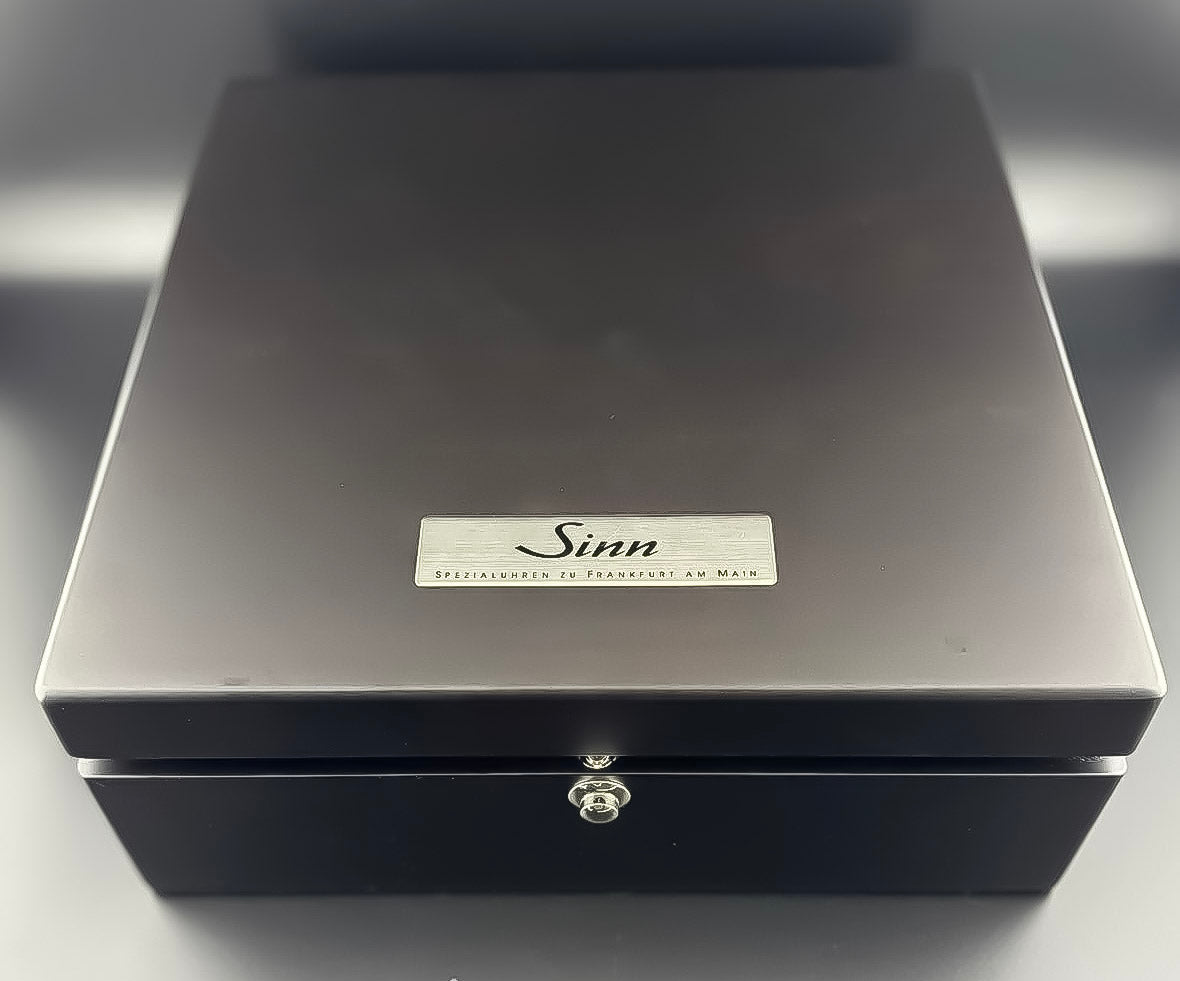 Sinn Frankfurt Financial district black Dial on steel/ leather 6068 frankfurt Complete 2025