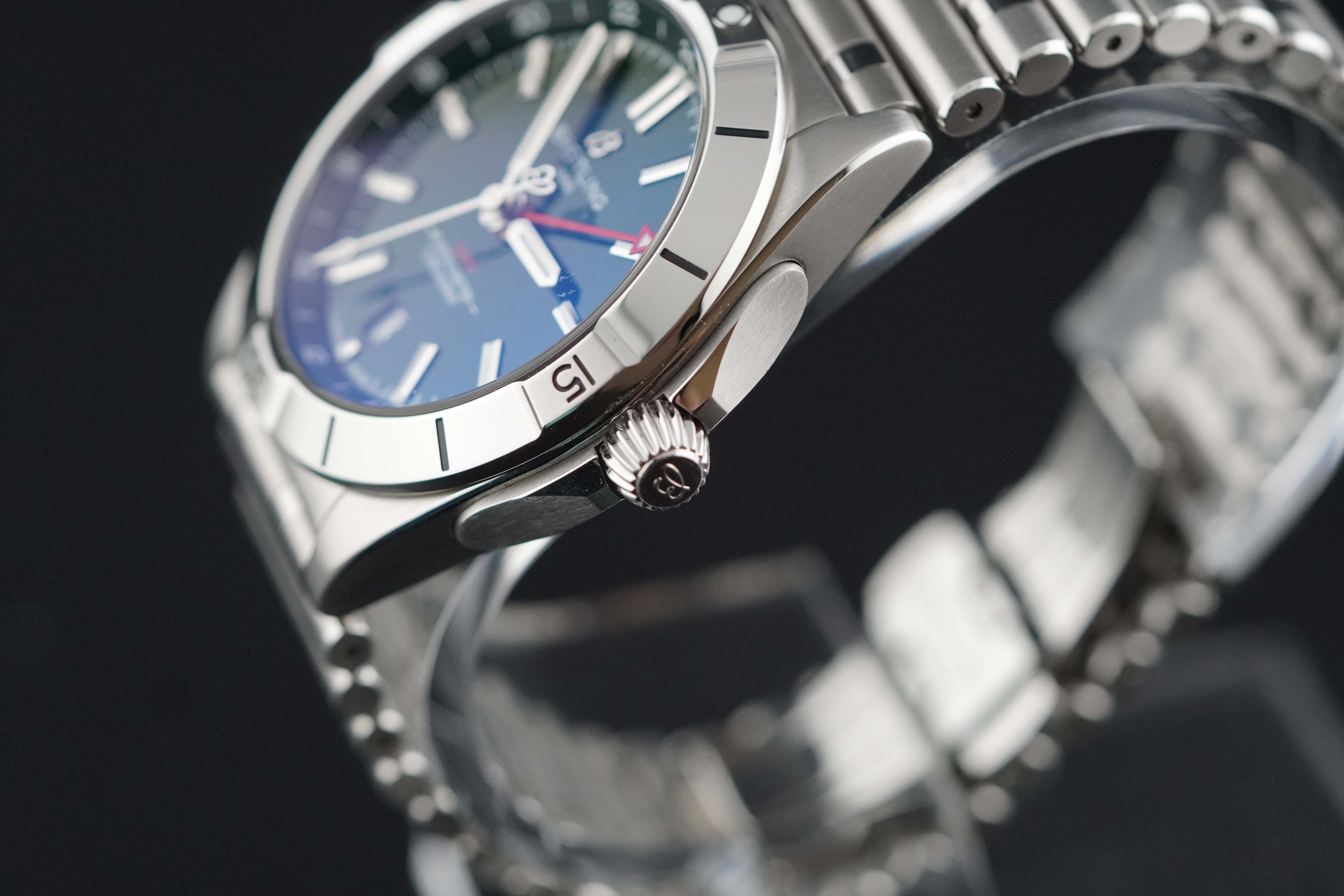 Breitling Chronomat Automatic Gmt Green Dial on Bracelet A32398 Complete Open Date