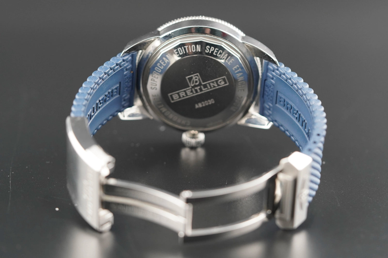 BREITLING SUPER OCEAN HERITAGE BLUE Dial on BLUE RUBBER A23370 Complete Open Date
