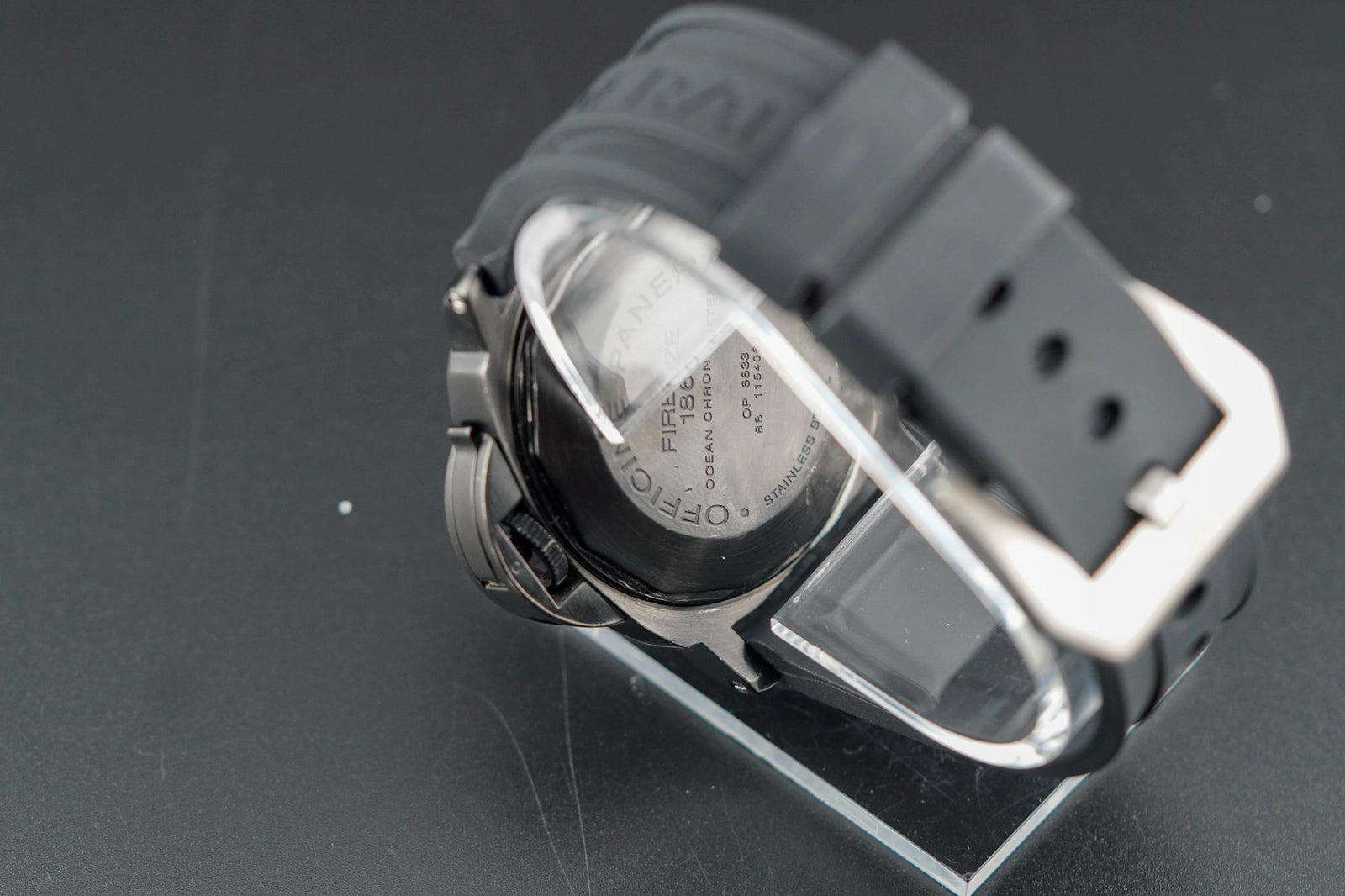 Panerai Luminor Gmt Automatic Black Dial on Leather PAM00088