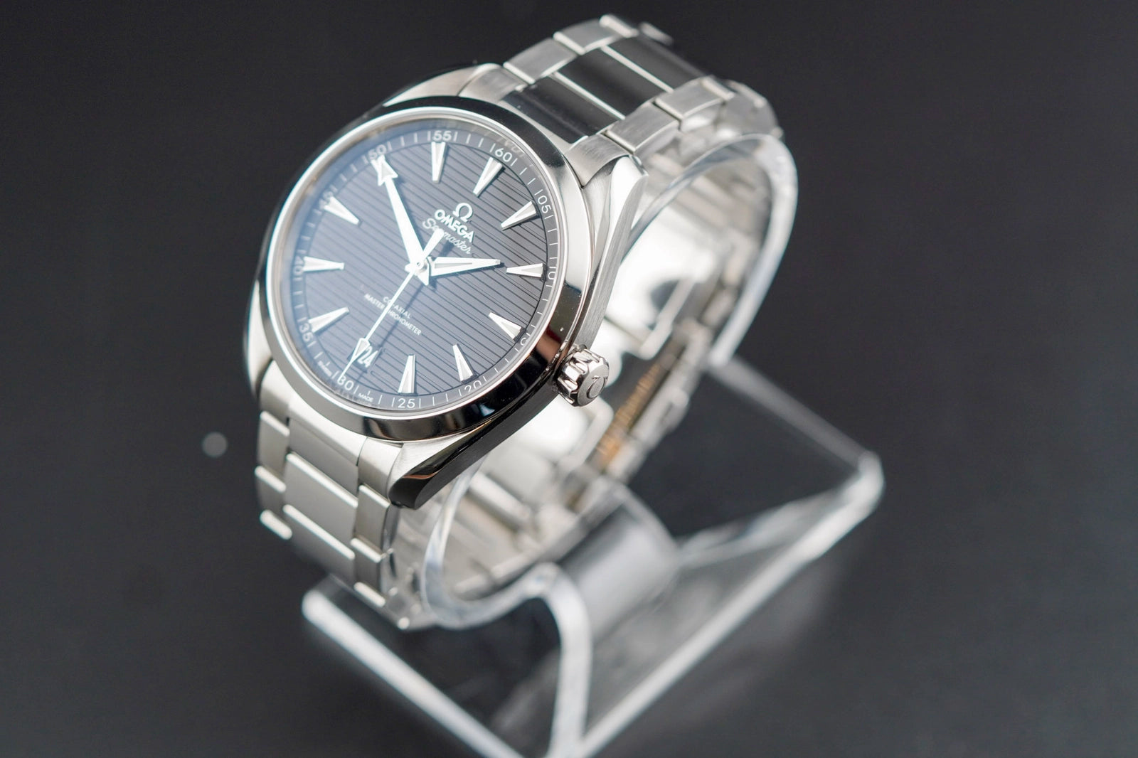 Omega Aqua Terra 150M Co-Axial Master Chronometer Black Dial on Bracelet 220.10.41.21.01.001 Complete 2018