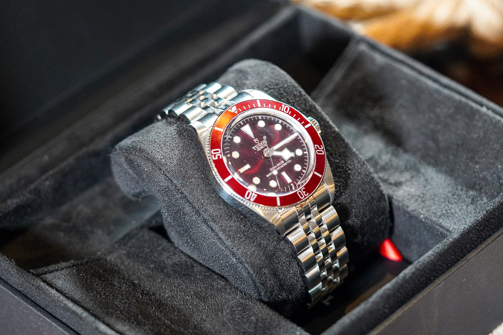 Tudor Black Bay Burgundy 41mm Jubilee (2025) Full Set