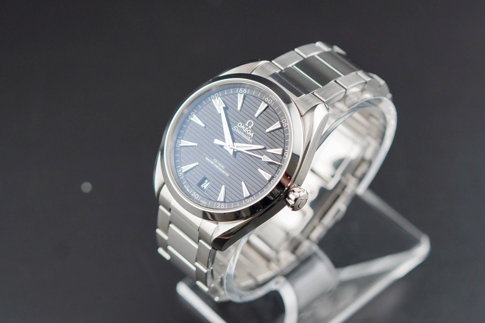 Omega Aqua Terra 150M Co-Axial Master Chronometer Black Dial on Bracelet 220.10.41.21.01.001 Complete 2018