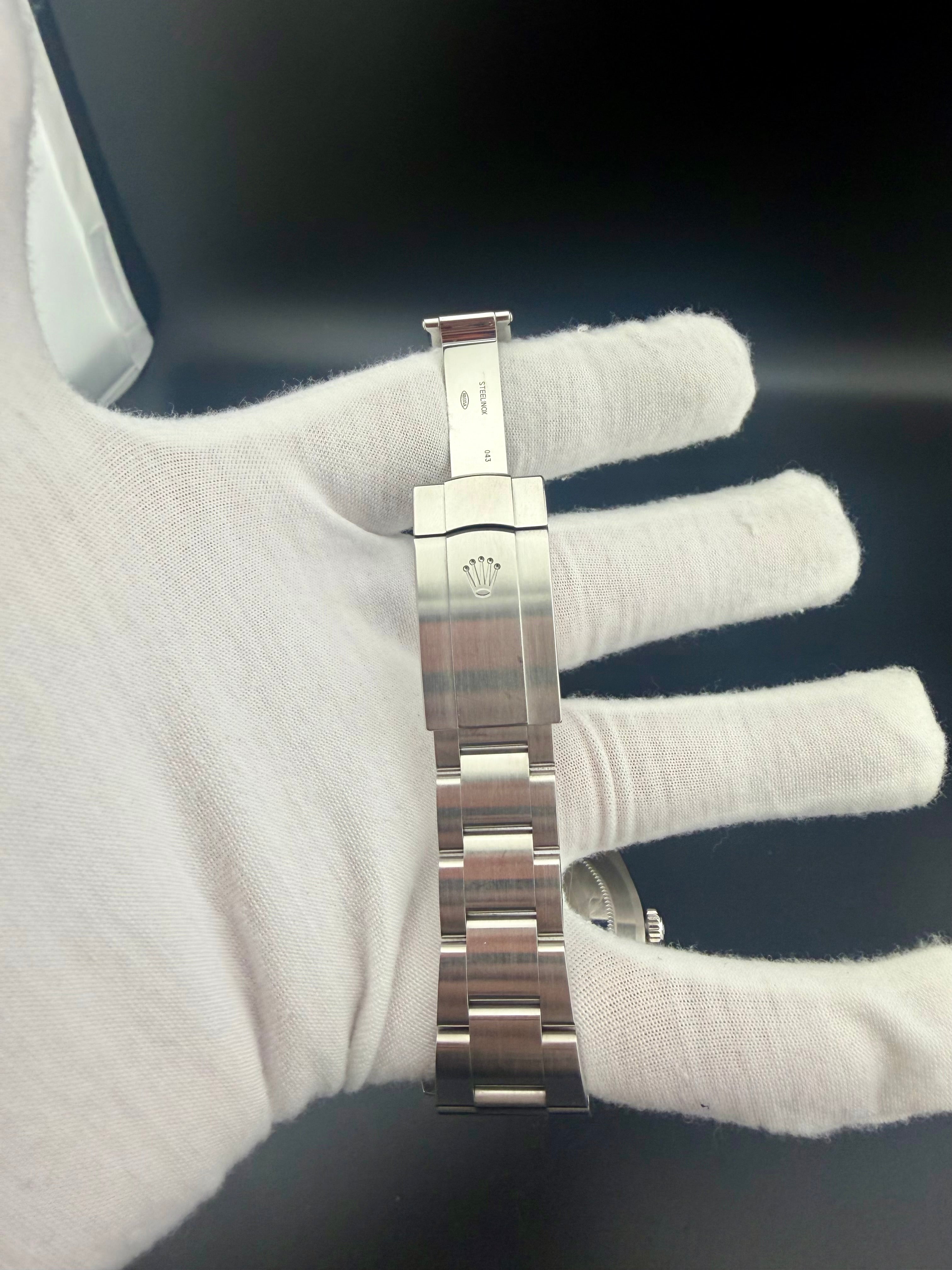 Rolex Oyster Perpetual 41 Green Index Dial on Oyster 124300 Card 2024