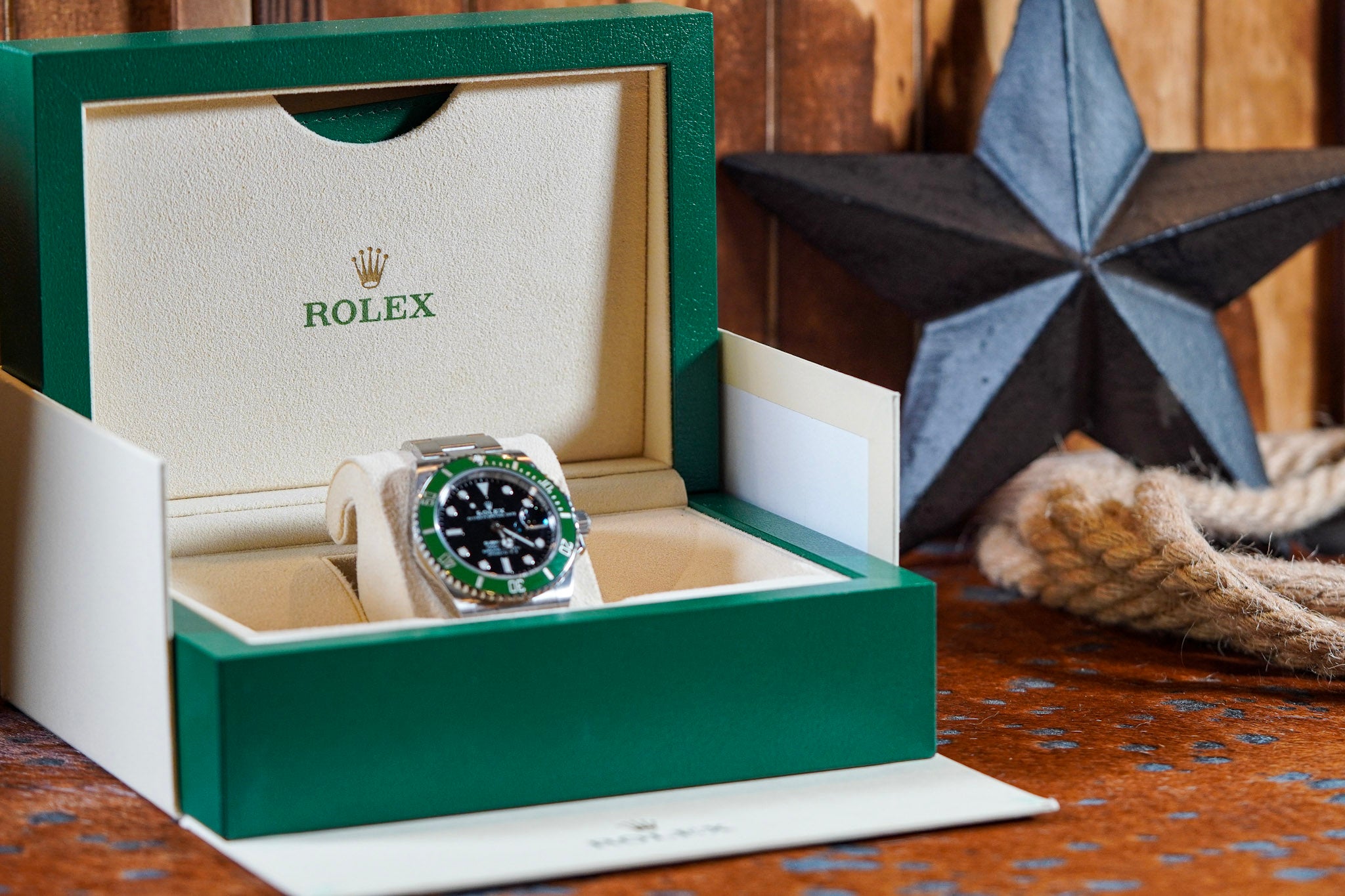 Rolex Submariner Date “Starbucks” 126610LV – 41mm – Green Bezel – 2023 – Oyster Bracelet
