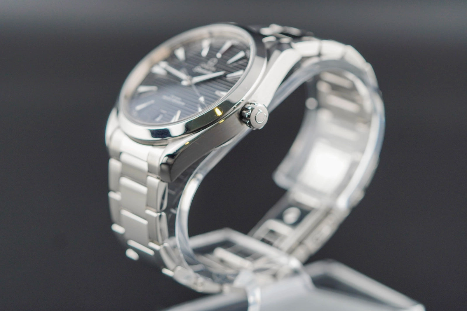 Omega Aqua Terra 150M Co-Axial Master Chronometer Black Dial on Bracelet 220.10.41.21.01.001 Complete 2018