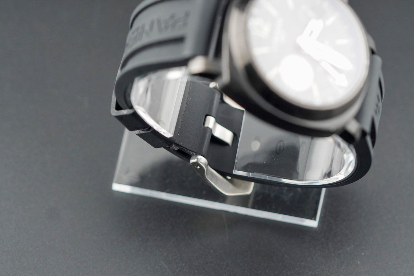 Panerai Luminor Gmt Automatic Black Dial on Leather PAM00088