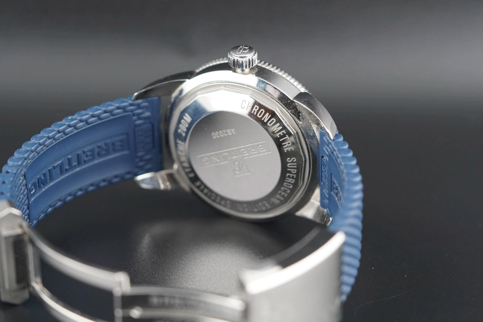 BREITLING SUPER OCEAN HERITAGE BLUE Dial on BLUE RUBBER A23370 Complete Open Date