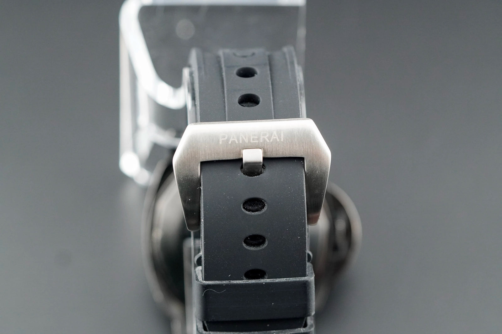 Panerai Luminor Gmt Automatic Black Dial on Leather PAM00088