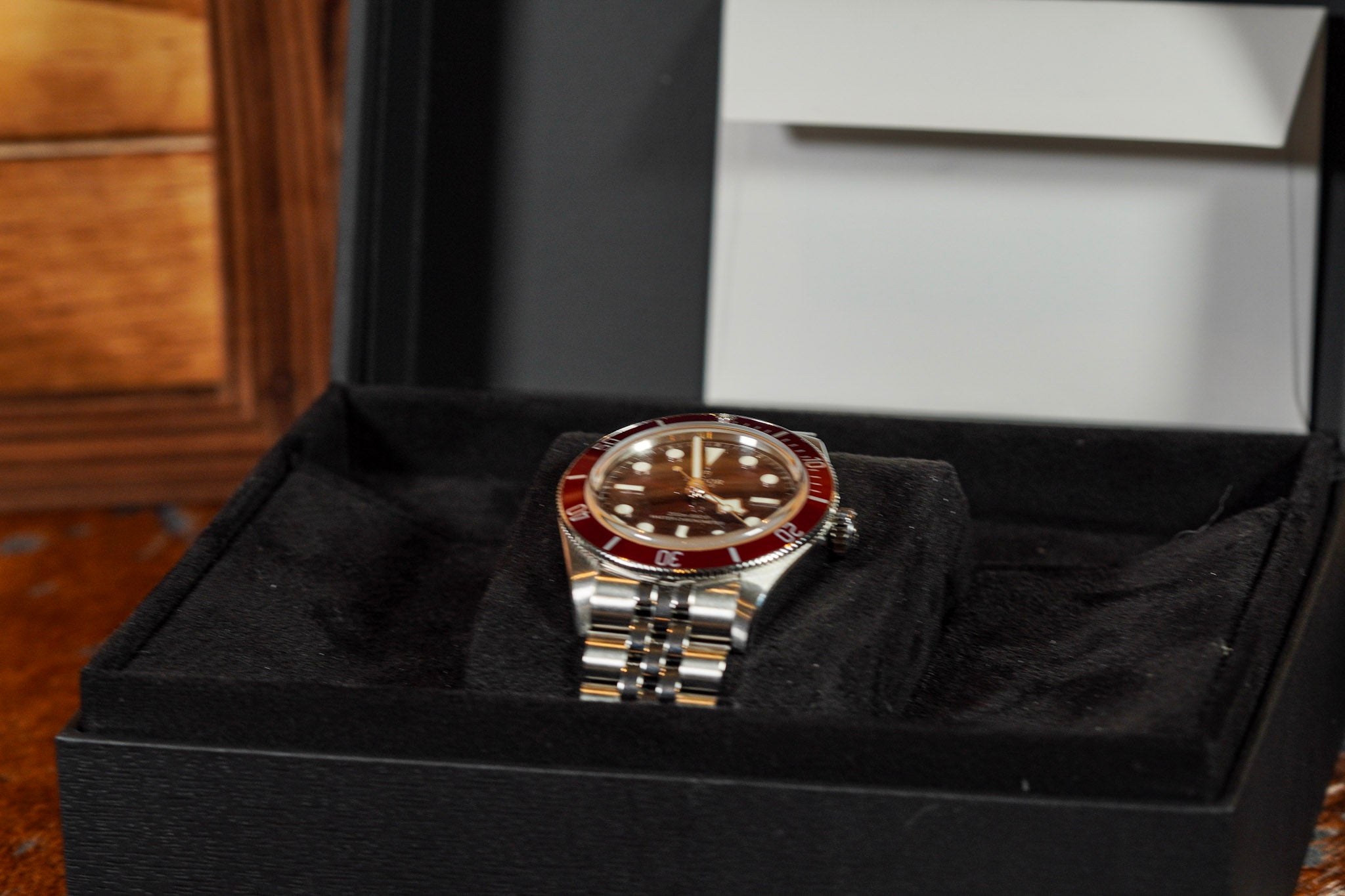 Tudor Black Bay Burgundy 41mm Jubilee (2025) Full Set