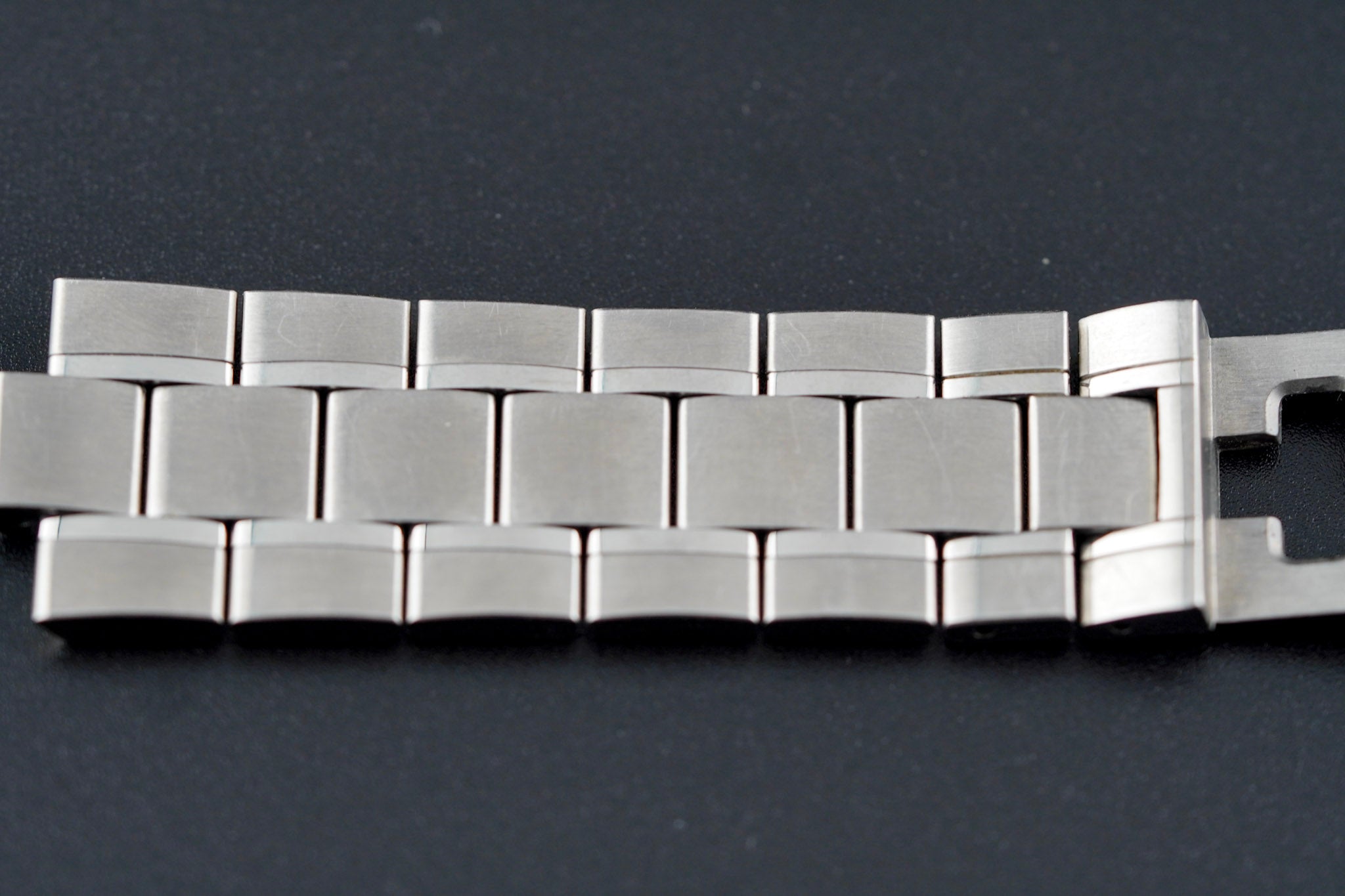 Tag Heuer Carrera Colibre White Dial on Stainless Steel WAS2111.BA0732 Complete 2015