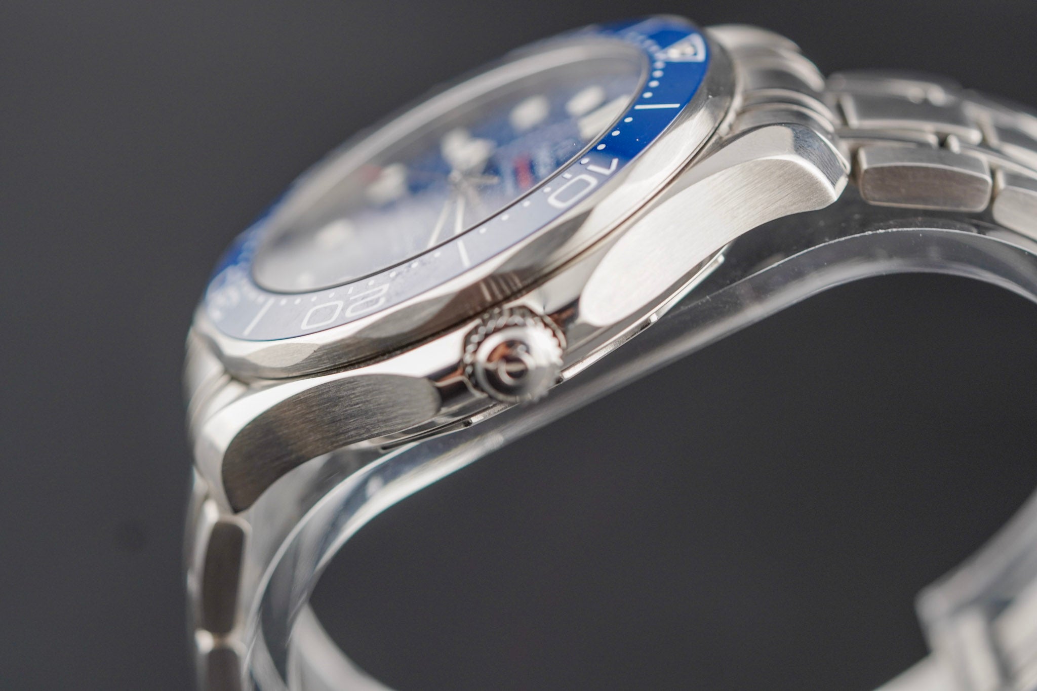 Omega Seamaster Diver 300M Co-Axial Master Chronometer Blue Dial on Bracelet 210.30.42.20.03.001 Complete 2023