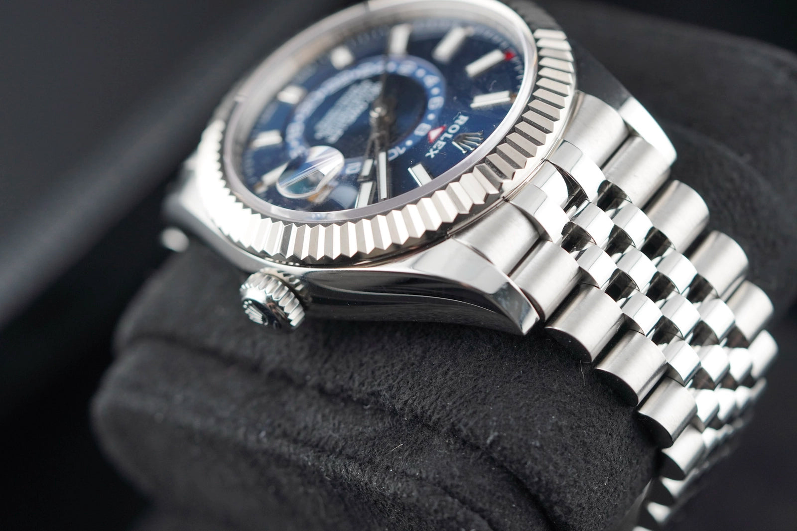 Rolex SkyDweller Blue Dial on Jubilee 326934 Complete 2022