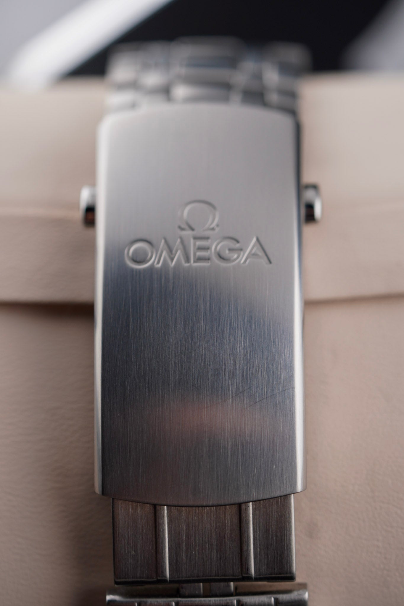Omega Seamaster Diver 300M Co-Axial Master Chronometer Blue Dial on Bracelet 210.30.42.20.03.001 Complete 2023