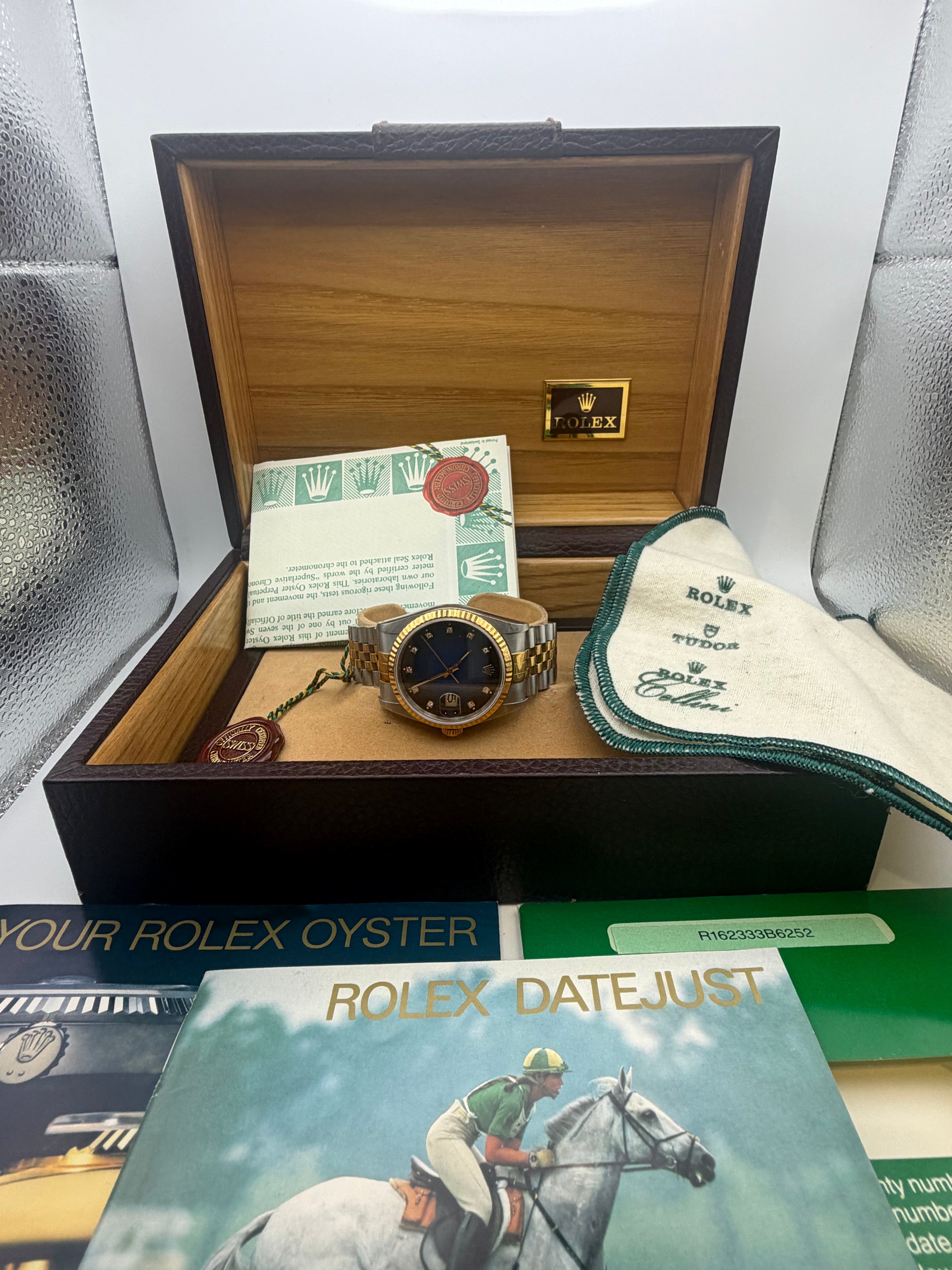 Rolex DateJust BLUE DIAMON Dial on JUBILEE 16233 Complete
