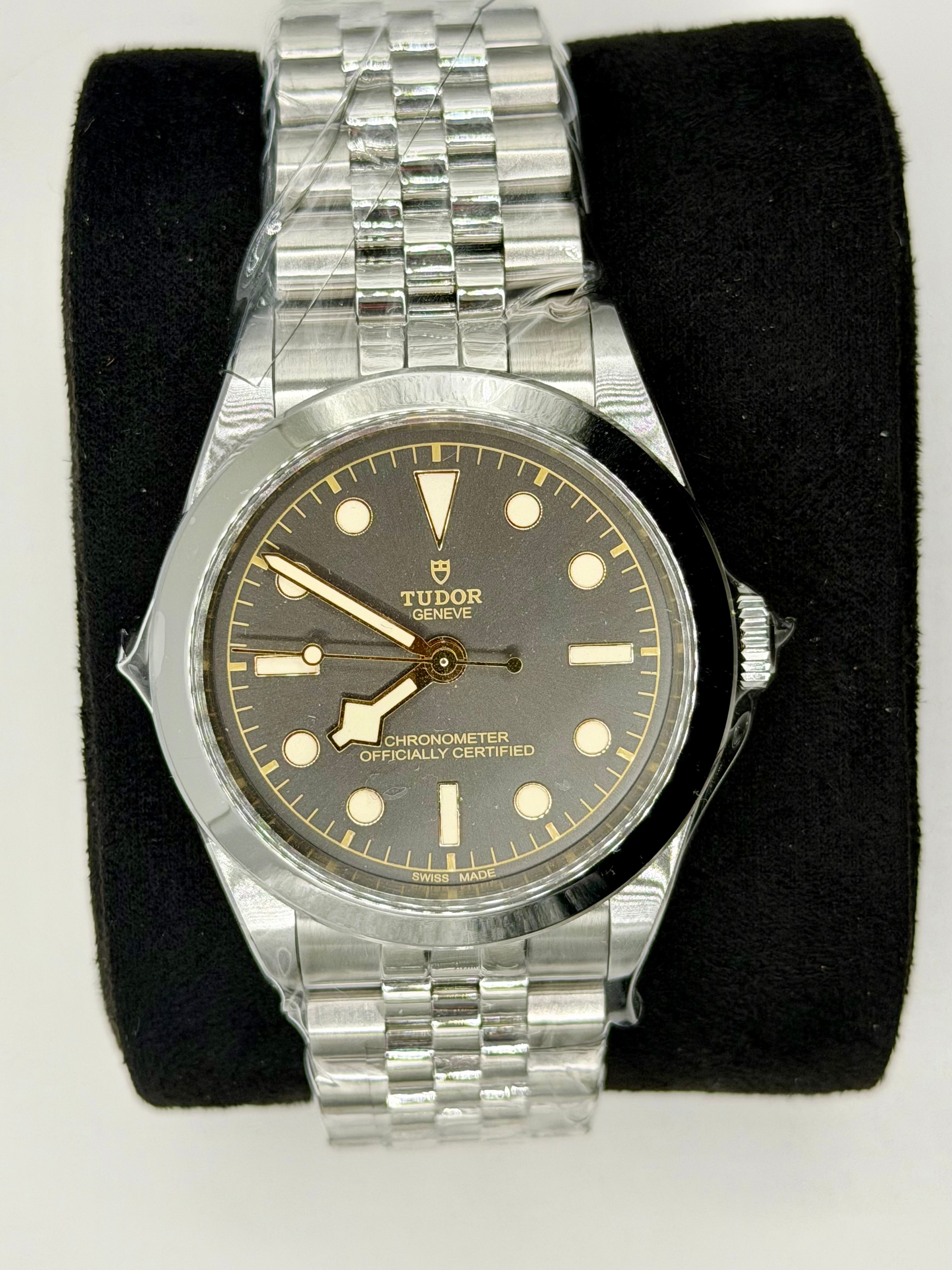 Tudor Black Bay Anthracite Dial on Bracelet M79660-0001 Complete 2026